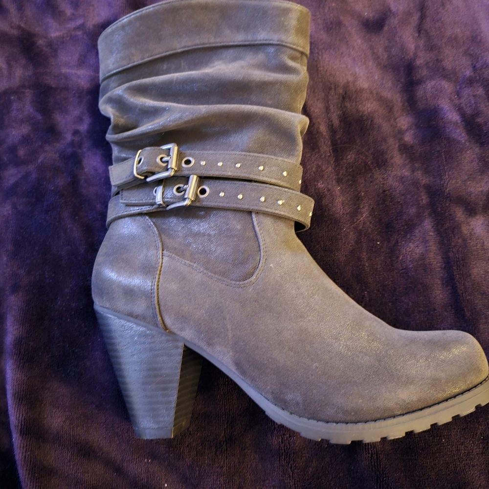 Levity Norma women's boots size 8.50 color black. New Never worn heel 3" NWOT - Picture 13 of 13